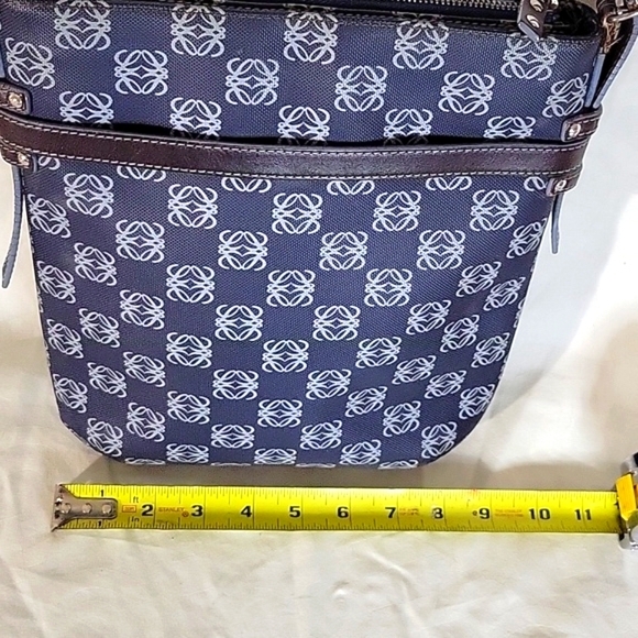 Loewe Vintage Anagram Crossbody Bag PVC Leather - Picture 14 of 16